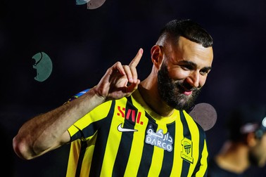 File photo - French football player Karim Benzema is presented to Al-Ittihad fans at King Abdullah Sports City stadium in Jeddah, Kingdom of Saudi Arabia, on June 8, 2023. 2022 Ballon d’Or winner Karim Benzema finds himself mired in political controversy amid the ongoing Israel-Hamas war. Speaking to French outlet CNews on Monday, French Interior Minister Gérald Darmanin accused Benzema of having connections to the Muslim Brotherhood, a religious and political group which France considers a terrorist organization. In the televised interview, Darmanin said: “We have closed 1,100 Islamist establishments. And in recent weeks, I’ve been particularly interested, Mr. Benzema is linked, we all know it, notoriously with the Muslim Brotherhood. Photo by Balkis Press/ABACAPRESS.COM