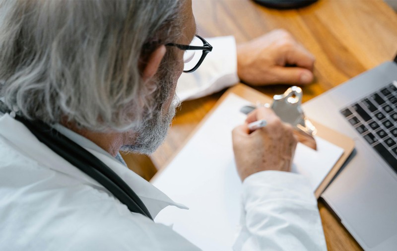 Proprietar de clinică medicală? Ghid de supraviețuire în criza economică.