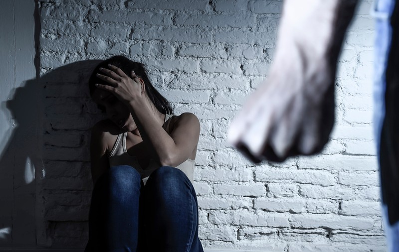 Seduse cu flori și promisiuni, apoi terorizate cu bătăi și capete de vițel. Cum funcționa rețeaua de prostituție a interlopului Tâmplaru