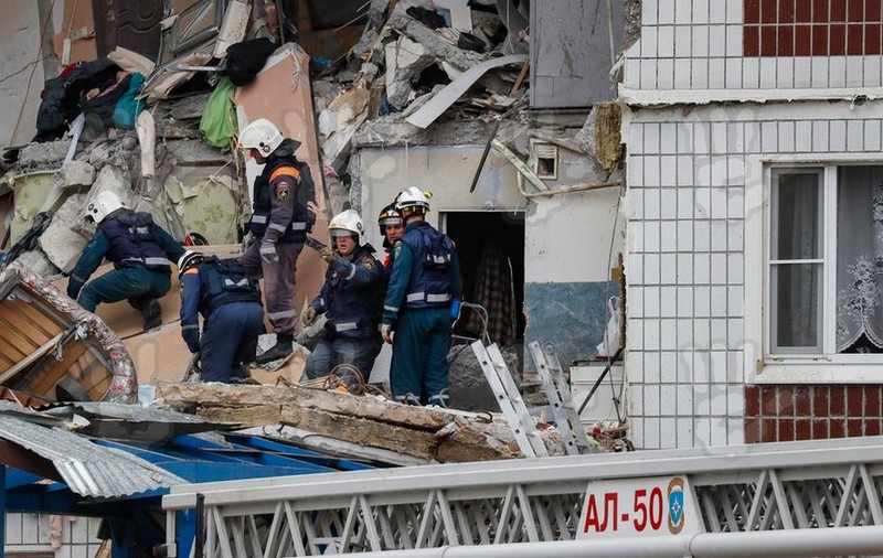 Explozie într-un bloc de apartamente din Rusia. 4 persoane au fost rănite