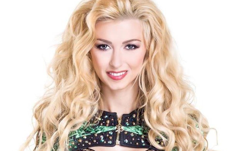 Andreea Bălan, FĂRĂ SUTIEN, lângă iubitul ei, Keo! | FOTO ÎN ARTICOL