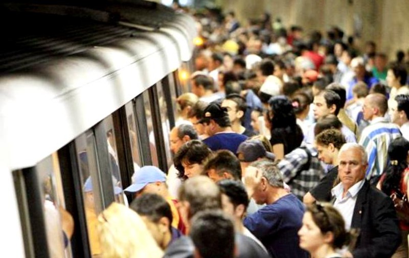 SURSE: DSP București cere soluții pentru a reduce aglomerația în transportul în comun