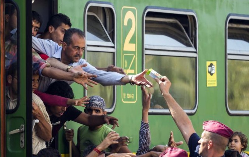 Primul deces în rândul imigranţilor din Budapesta: un pakistanez a murit în gara Bicske 