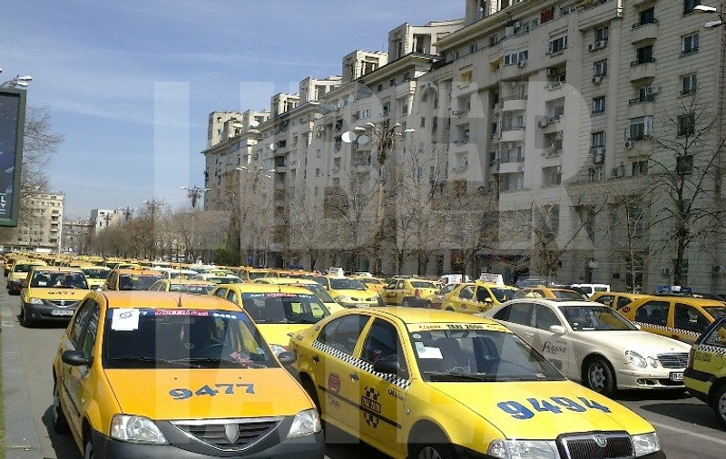 Amenzi de peste 14.000 lei, aplicate taximetriştilor din zona Aeroportului Otopeni