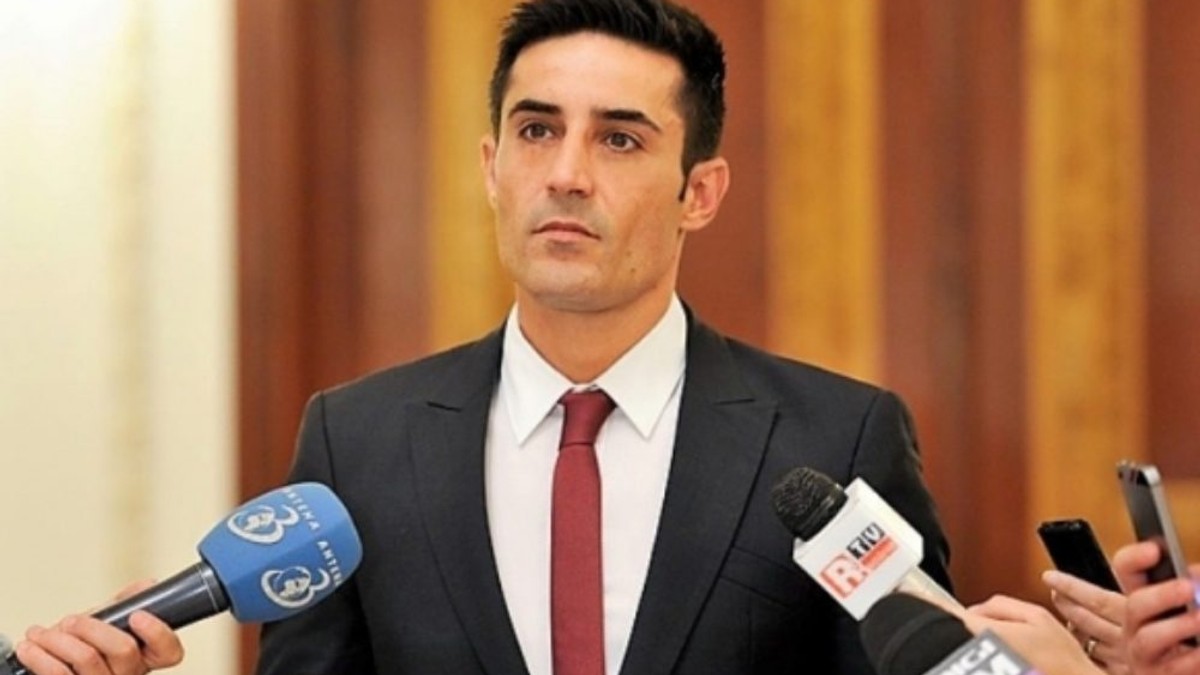 Claudiu Manda a distribuit un mesaj obscen împotriva mișcării #rezist
