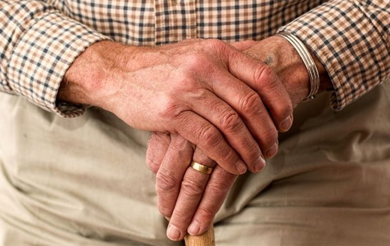 Ce este boala Raynaud? Amorțeala și mâinile reci sunt semnale de alarmă