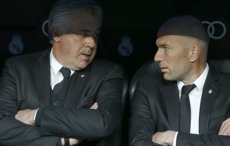 Zinedine Zidane, suspendat trei luni pentru că a antrenat fără diplomă!
