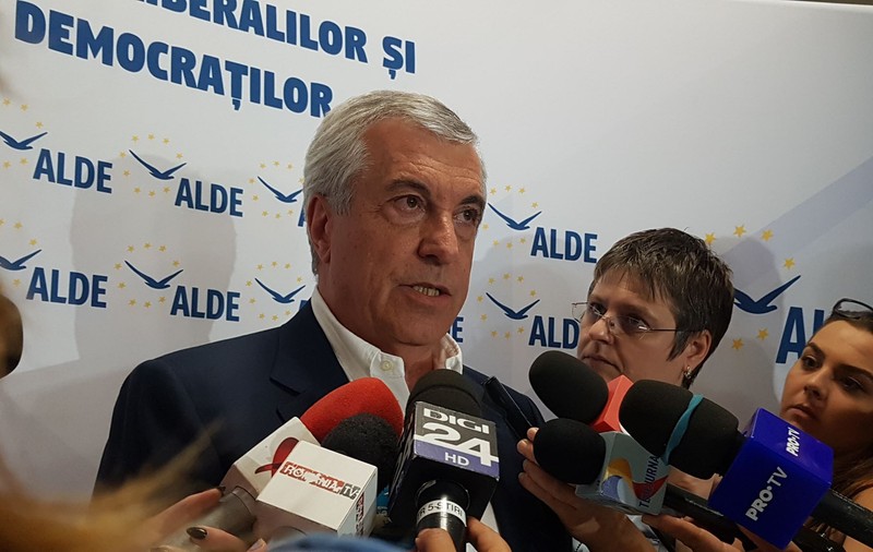 Tăriceanu anunţă că o decizie privind candidatul comun PSD-ALDE, la prezidenţiale, se va lua după 20 august. 37 de filiale judeţene ale partidului, dizolvate în urma eşecului la alegeri