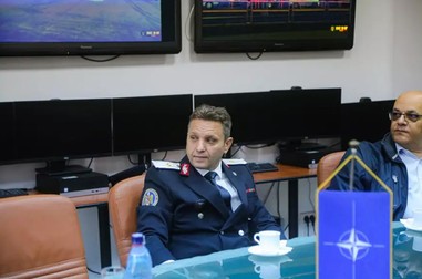 Imagine din 16 octombrie cu generalul Radu, alături de Raed Arafat, în timpul vizitei unei delegații iordaniene la Inspectoratul pentru Situații de Urgență București-Ilfov | Foto- Facebook DSU