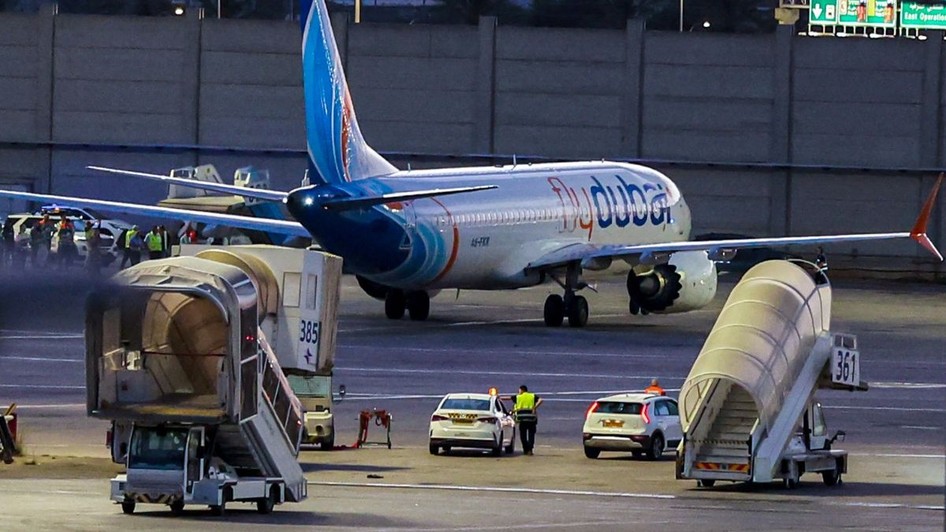 Mărturiile pasagerilor FlyDubai care au oprit un posibil atac terorist ...
