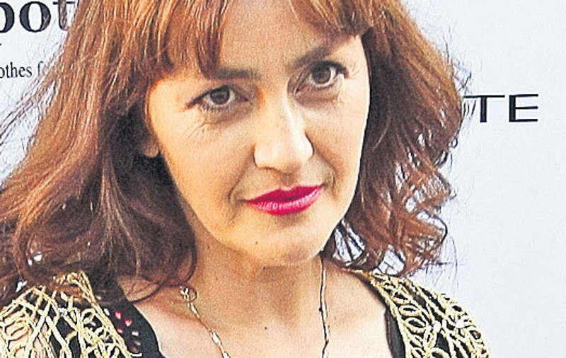 Rona Hartner își testează talentul actoricesc pe micii comercianți | EXCLUSIV