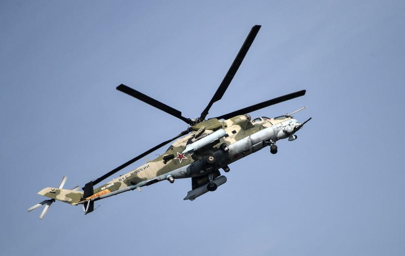 Un elicopter militar rusesc s-a prăbușit în Crimeea. Moscova spune că incidentul, în care au murit doi piloți, a avut loc în timpul unui zbor de antrenament