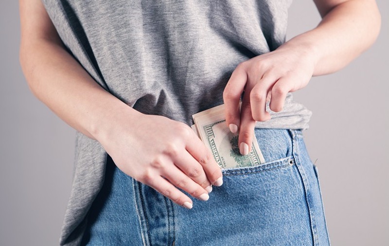 7 metode simple prin care poți economisi bani în fiecare zi