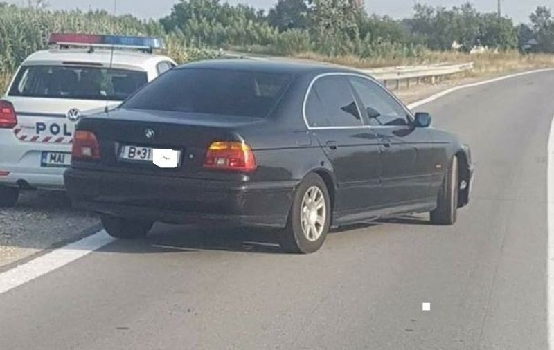 Un BMW negru misterios a ajuns spaima șoferilor pe A1. Ce spun reprezentanții Poliției