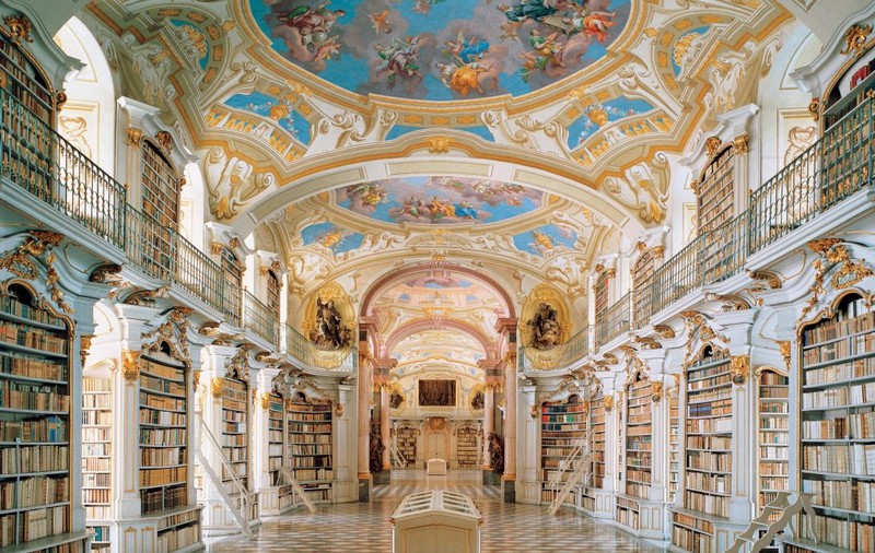 Ce idee au avut cei care îngrijesc cărțile Mănăstirii Admont, cea mai mare bibliotecă monastică a lumii