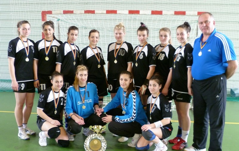 Ştiaţi că există Olimpiadă Şcolară şi la sport? Vedeţi care e campioana naţională a liceelor la handbal feminin