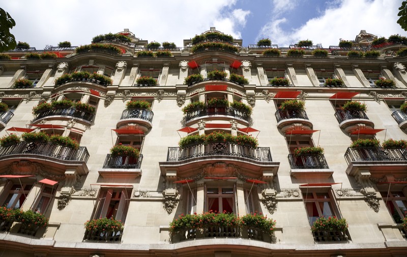 Vacanţe de lux cu bilete de avion first class: New York, Bali, Maldive, Caraibe sau Paris