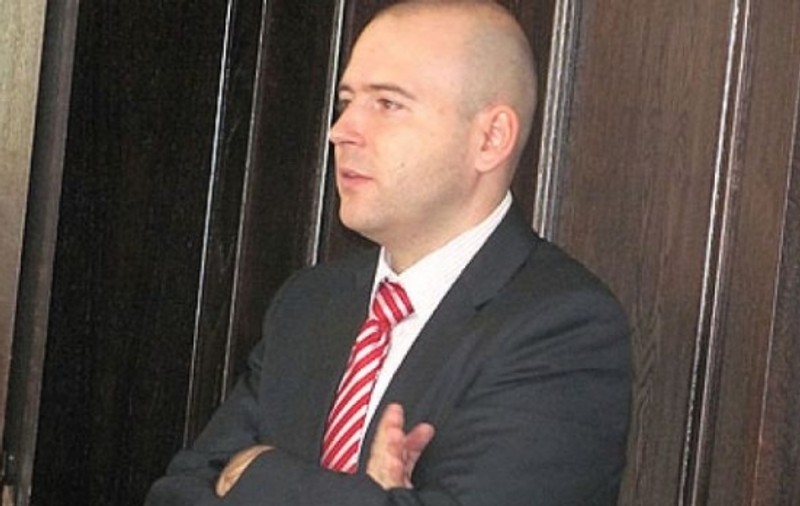 Procurorul Cristian Lazăr, de la Parchetul General, este al treilea candidat pentru conducerea DNA. Este cel care a închis cazul de plagiat al lui Ponta