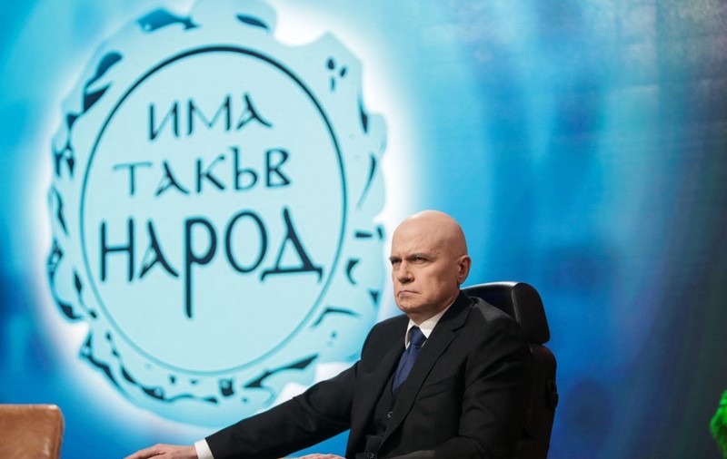 Un cântăreț și prezentator TV, liderul partidului antisistem care ar putea câștiga alegerile de duminică din Bulgaria