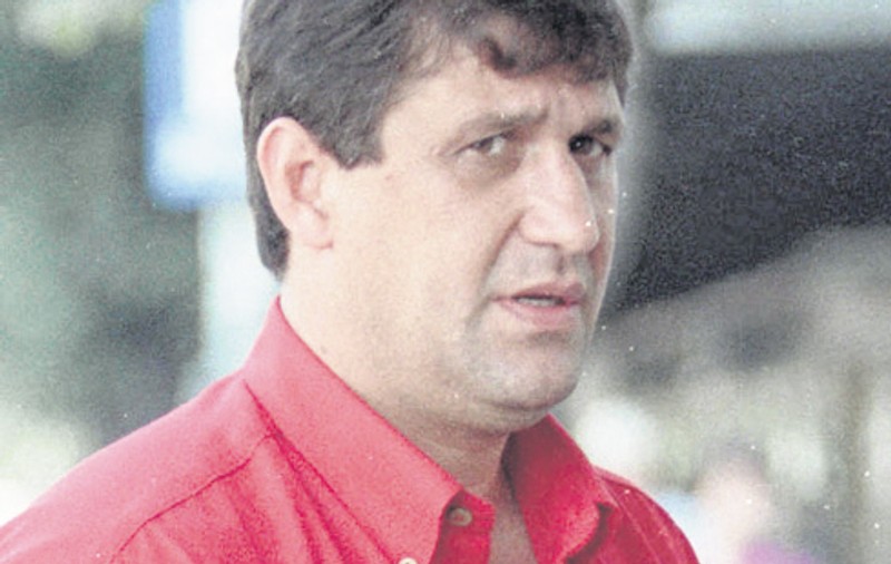 Fostul mare internaţional Rodion Cămătaru investeşte o căruţă de bani în oraşul Craiova
