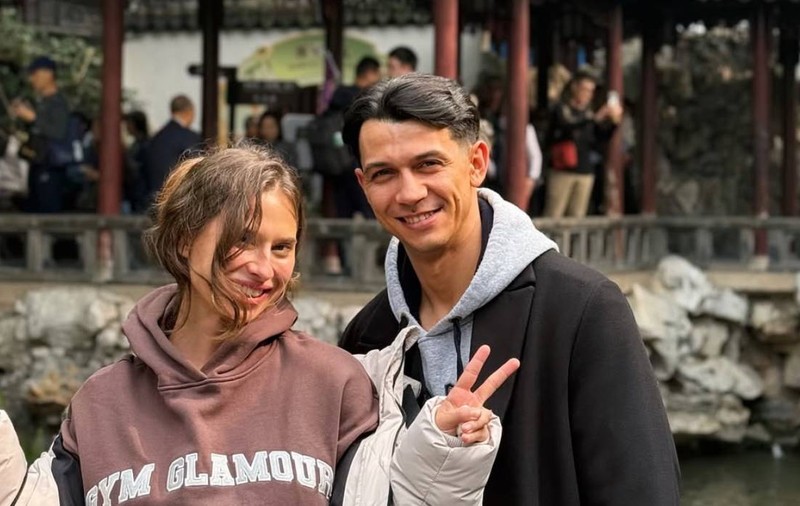 Cât au plătit doi români pentru o vacanță în China: bilete de avion, cazare, intrările la obiectivele turistice și suvenire