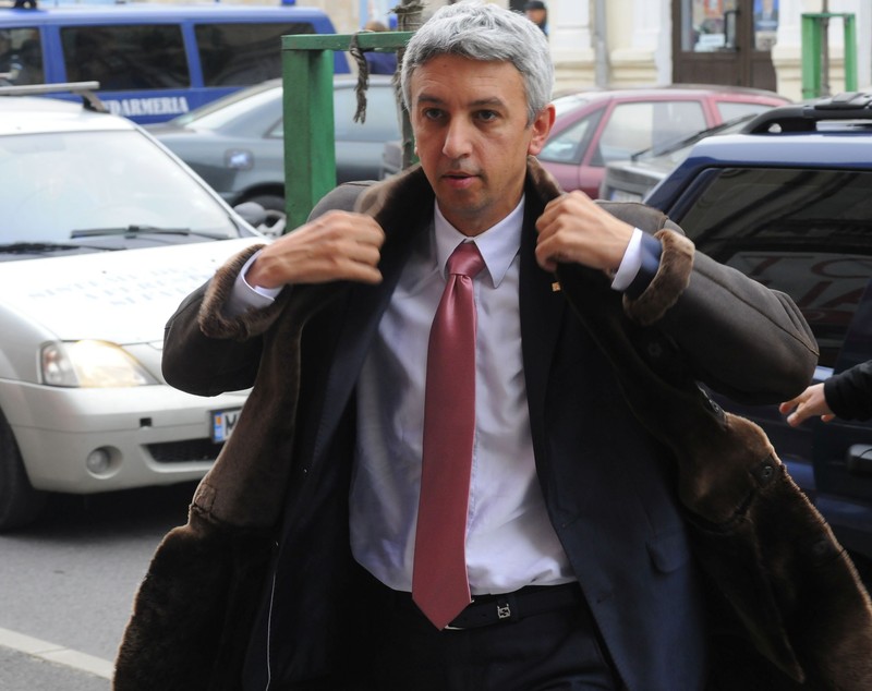 Dan Diaconescu a revenit pe TV după 12 ani de interdicție. Pe ce post are emisiune: „Reîncepem! Acolo îl veți vedea în direct și în reluare”