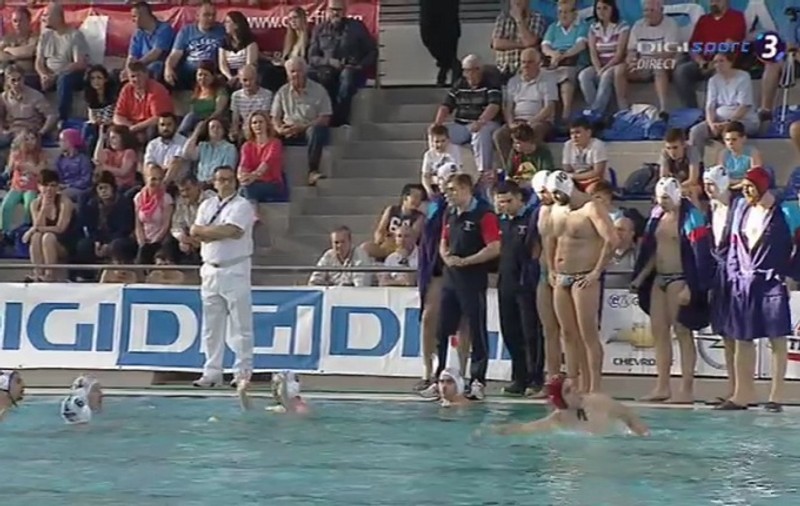 Oradea s-a desprins în finala de la polo: 13-8 cu Steaua, 2-0 la general