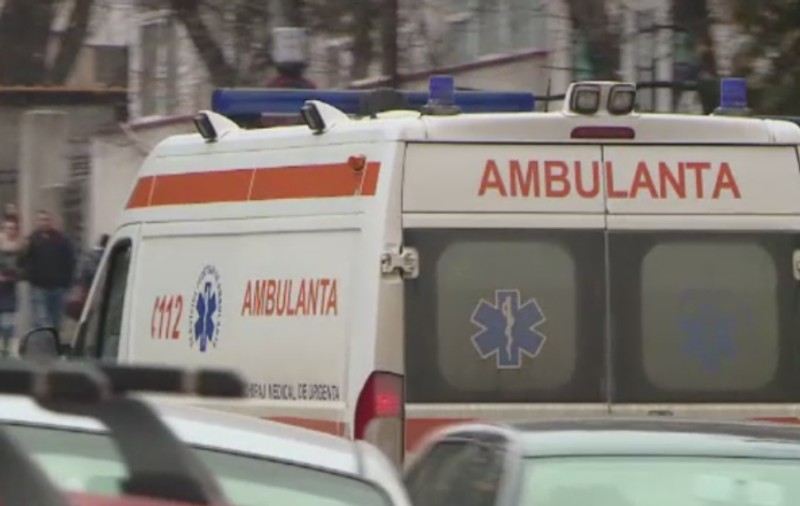 Tragedie la Iaşi! Un tânăr de 29 de ani s-a aruncat de la etaj după o ceartă cu părinţii!