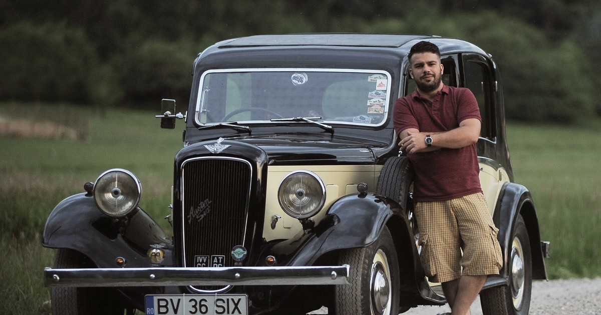 REPORTAJ: Brașoveanul Cristian Babare îşi împarte viaţa între două pasiuni: salvarea de vieţi şi maşinile de epocă. Cea din 1936 e unică în lume și a apărut în filme