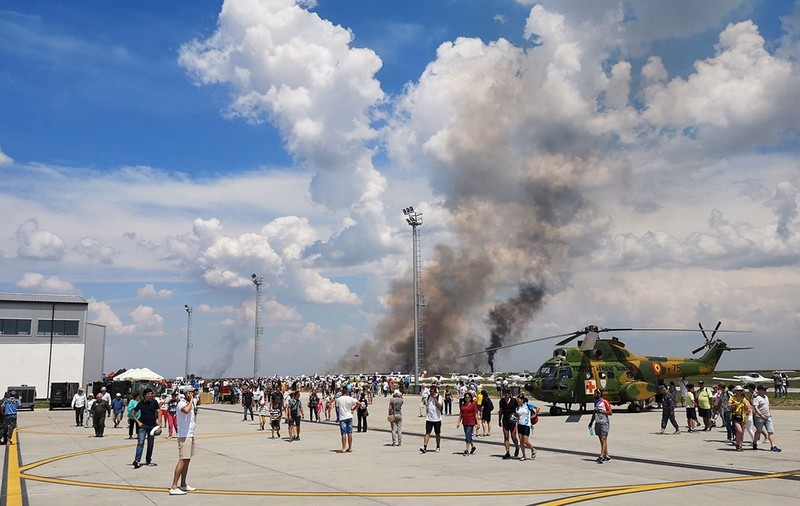 Cazul prăbușirii unui MiG-21 LanceR la un show aviatic cu 4.000 de spectatori, redeschis pentru a se stabili „cauzele reale” ale accidentului. Comandă de la sol: „Redresează, bă”