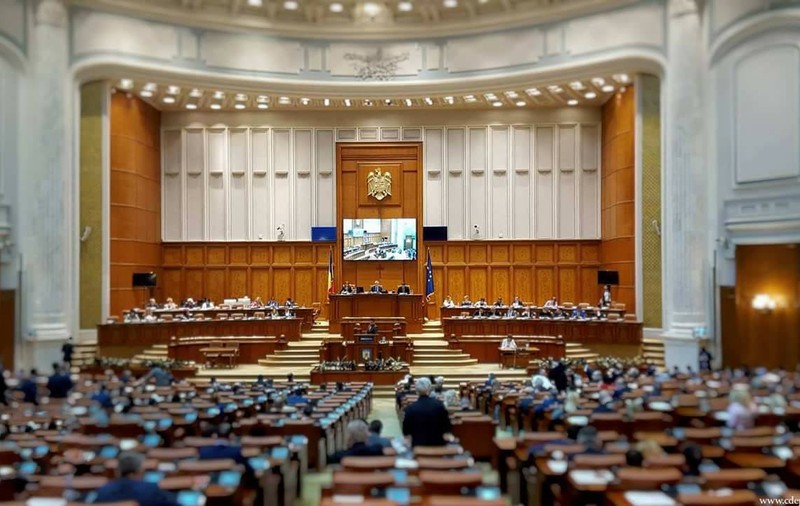 UPDATE | Proiectul privind carantina a fost votat de deputaţi, cu amendamente şi merge la Senat, for decizional