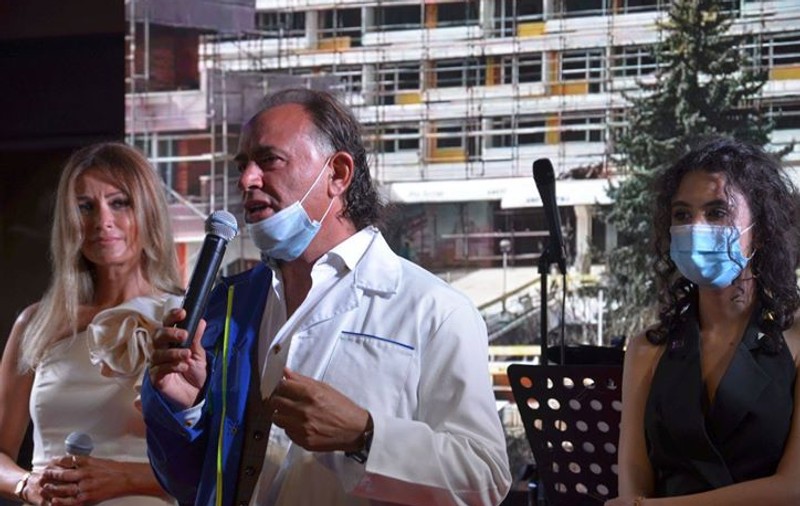 VIDEO | Dosar penal pe numele lui Mohammad Murad, după ce le-a împărţit alegătorilor din Mangalia pachete cu numele său