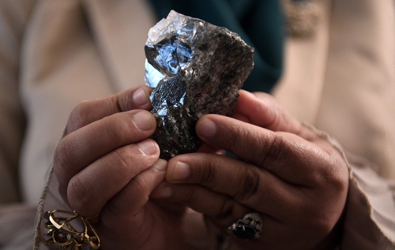 Diamant uriaș descoperit în Botswana. Este al treilea cel mai mare din lume