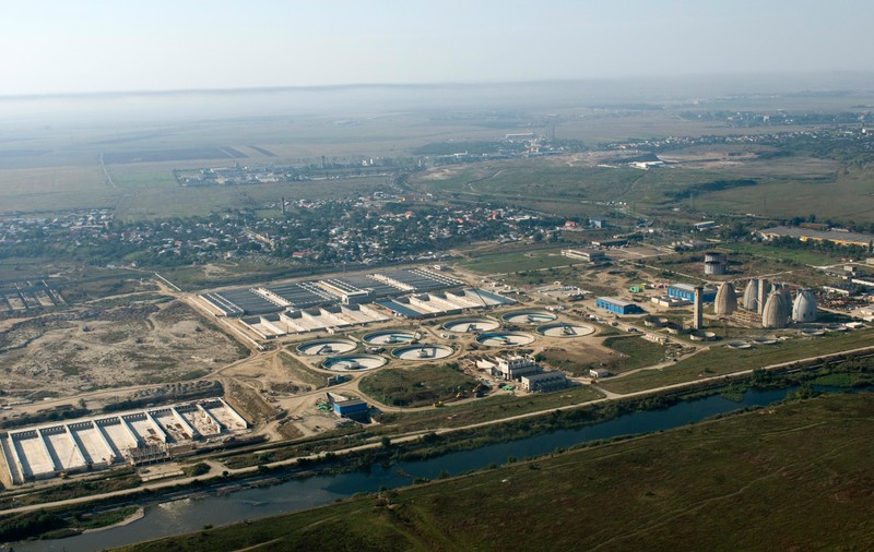 Cum ne umflăm singuri factura la apă. O parte din rețea e mai veche de 100 de ani
