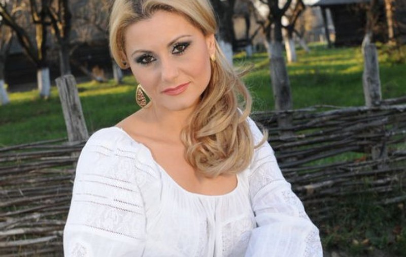 Băiatul Emiliei Ghinescu a susținut examenul de Bacalaureat. Rezultatele la Bacalaureat 2017 ale tânărului au făcut-o fericită pe artistă