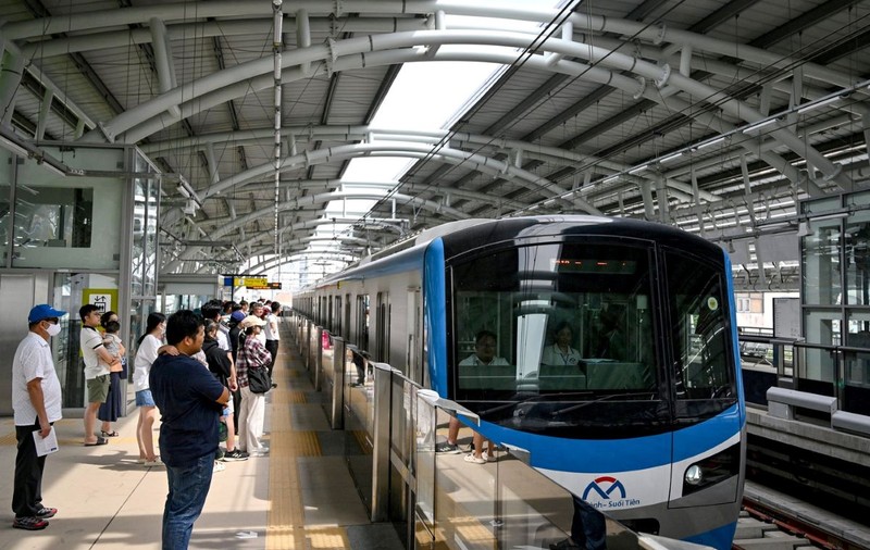 Orașul cu 9 milioane de locuitori care a inaugurat prima linie de metrou. „17 ani de planificare și 12 ani de construcție”