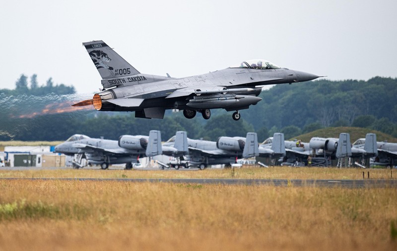 Ucraina consideră că este „absolut realist" că va avea avioane de luptă F-16 până la sfârșitul anului