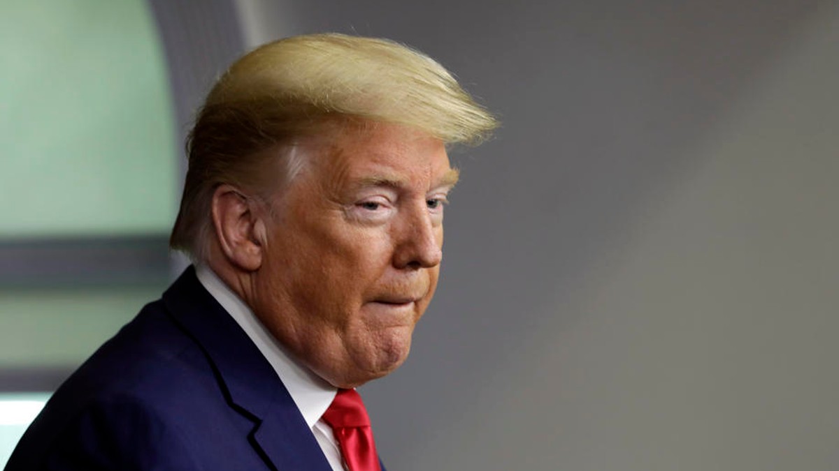 Trump a fost informat încă din ianuarie că peste o jumătate de milion de americani ar putea muri de coronavirus, dar n-a luat în seamă avertismentul Foto: EPA