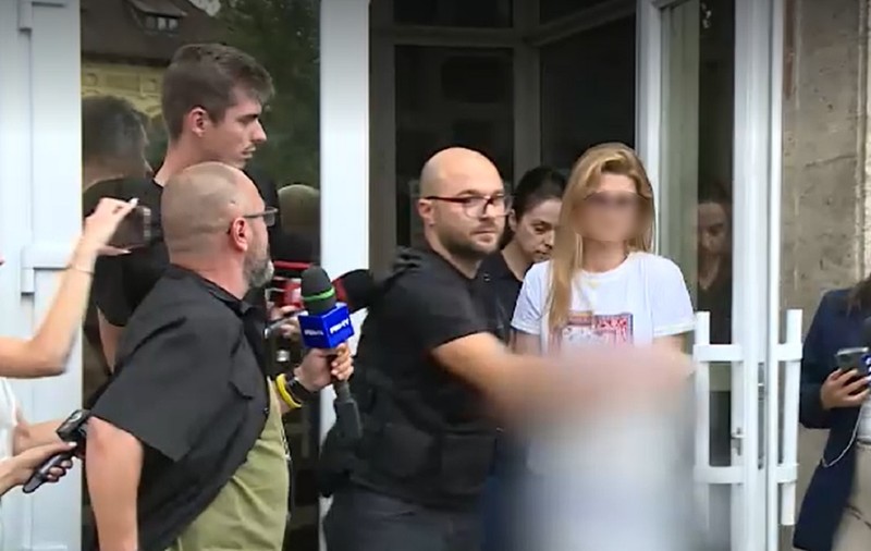 Una dintre doctorițele arestate de la Sf. Pantelimon, poreclită „doamna cu coasa” în spital, potrivit procurorilor. Anestezista are 33 de ani