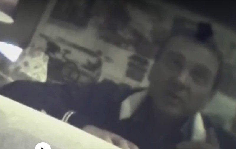 A fost filmat când lua o șpagă de 1 milion de euro într-un restaurant! Ce trebuia să facă pentru acești bani