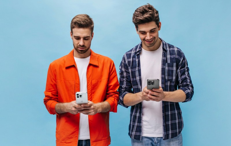 De ce tot mai mulți români aleg telefoane recondiționate?
