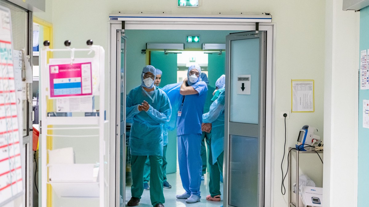 Medic român despre strategia britanică în lupta cu coronavirus