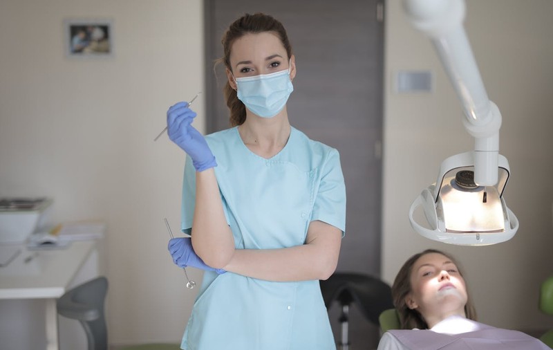 Upgrade Dental explică: ce soluții moderne există pentru corectarea și refacerea zâmbetului