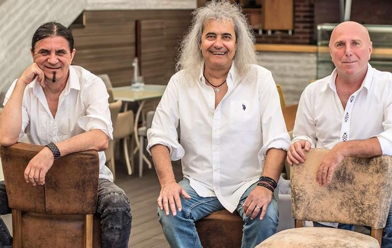 Rămași fără numele de Iris în instanță, Cristi Minculescu& Co. devin ”Naționala de Rock” ”Nu putem să împiedicăm lumea să ne strige Iris”
