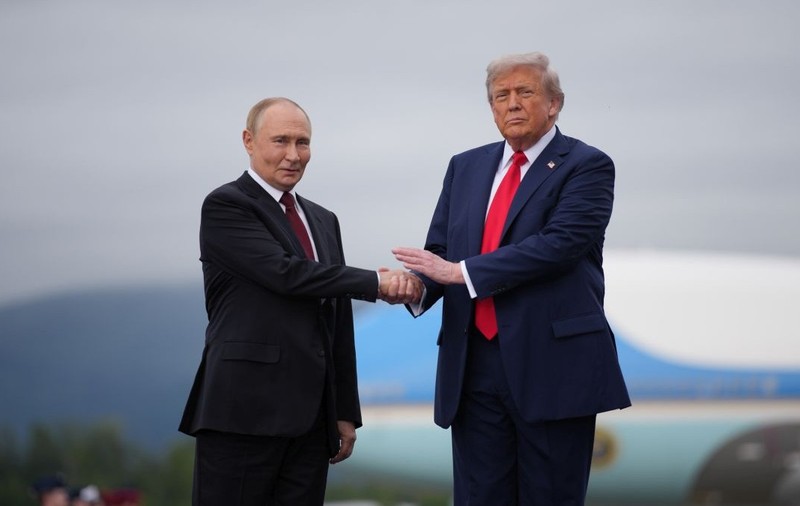 Donald Trump a încheiat un acord cu Vladimir Putin pentru livrarea de motorină rusească pe piața americană. Foto: Getty Images