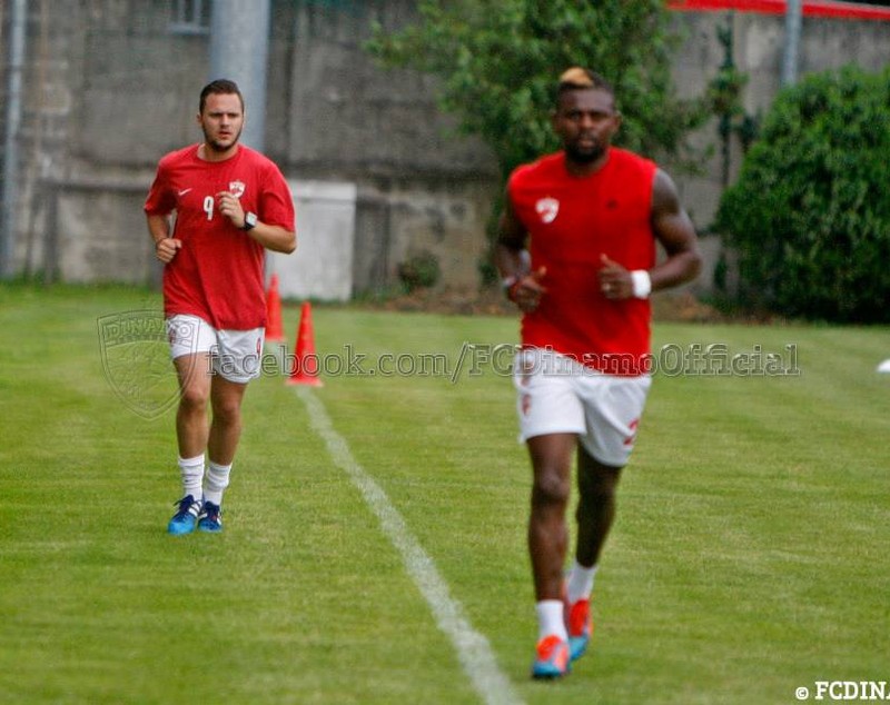 Mușchi de ”câine neîmblânzit”. Feussi dă tonul antrenamentelor lui Dinamo