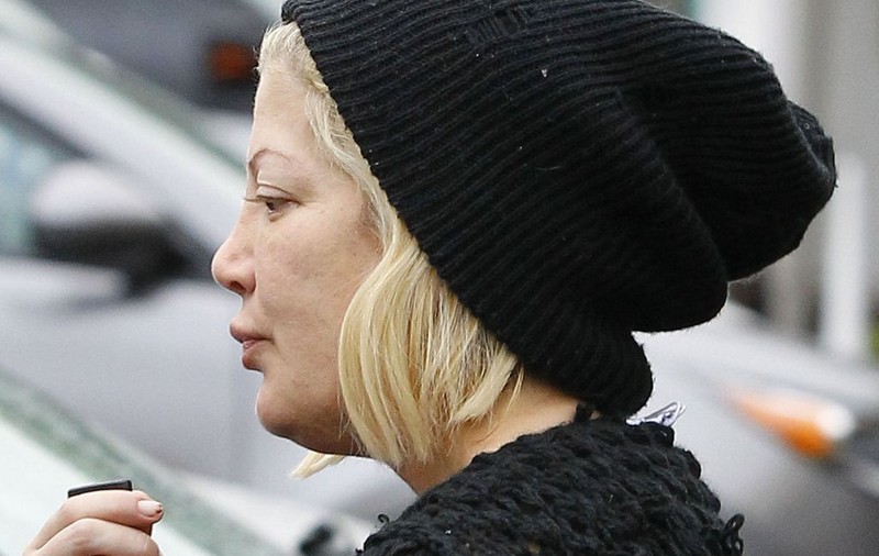 Actriţa Tori Spelling s-a ales cu arsuri de gradul trei de la un grătar! A dat în judecată restaurantul