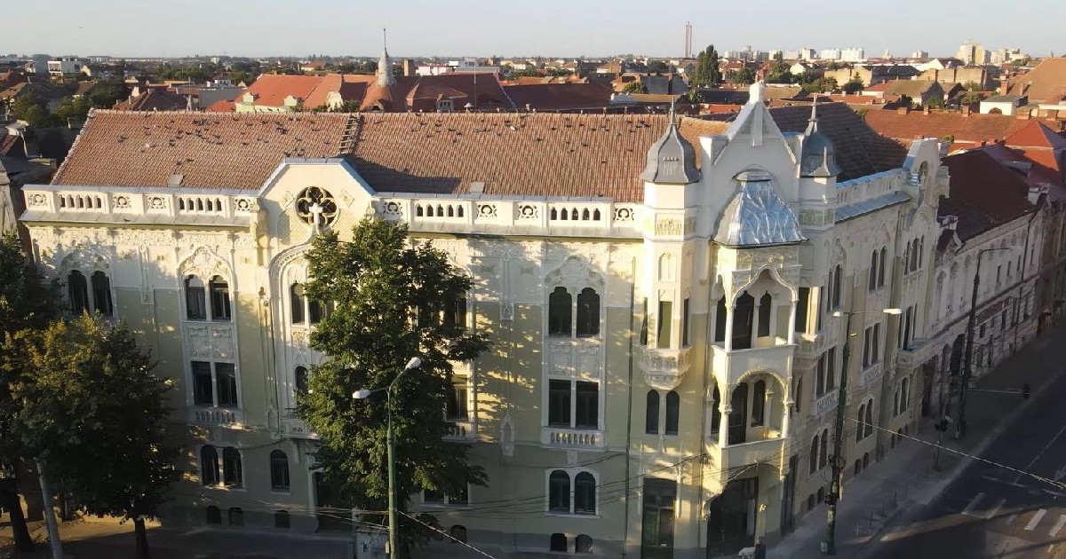 Vedere aeriană a Palatului Franz Marschall din Timișoara
