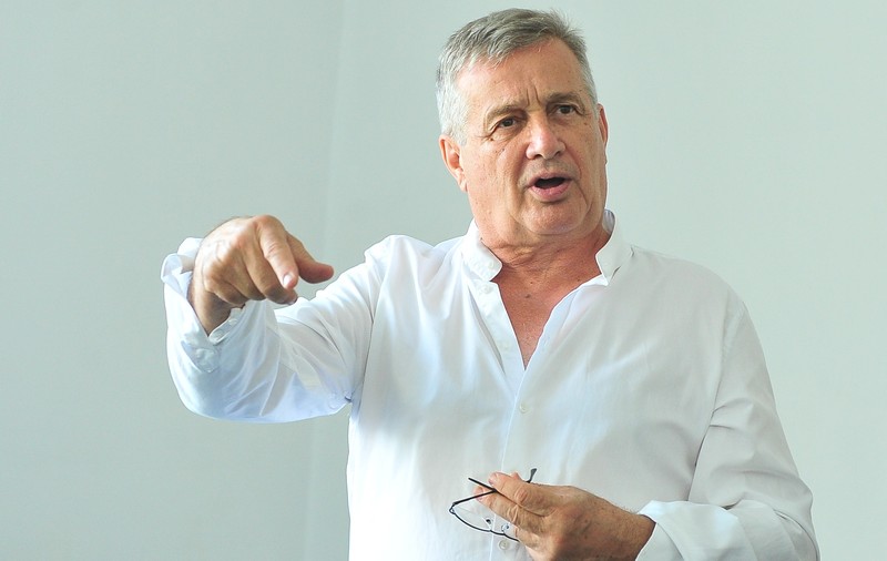 Caracterizarea pe care Mircea Dinescu i-a făcut-o lui Cristian Tudor Popescu: „Conducând ca un masochist o Dacie ponosită”