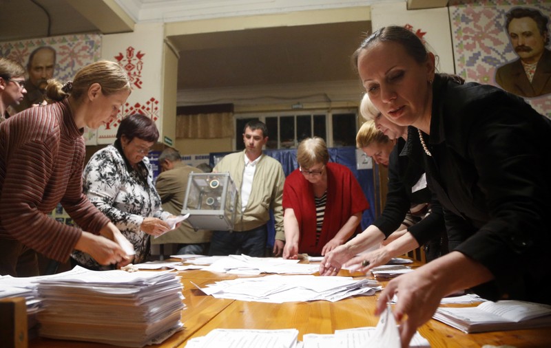 Separatiştii ucraineni, VICTORIE la REFERENDUM: 89% dintre votanţi s-au pronunţat în favoarea independenţei faţă de Ucraina